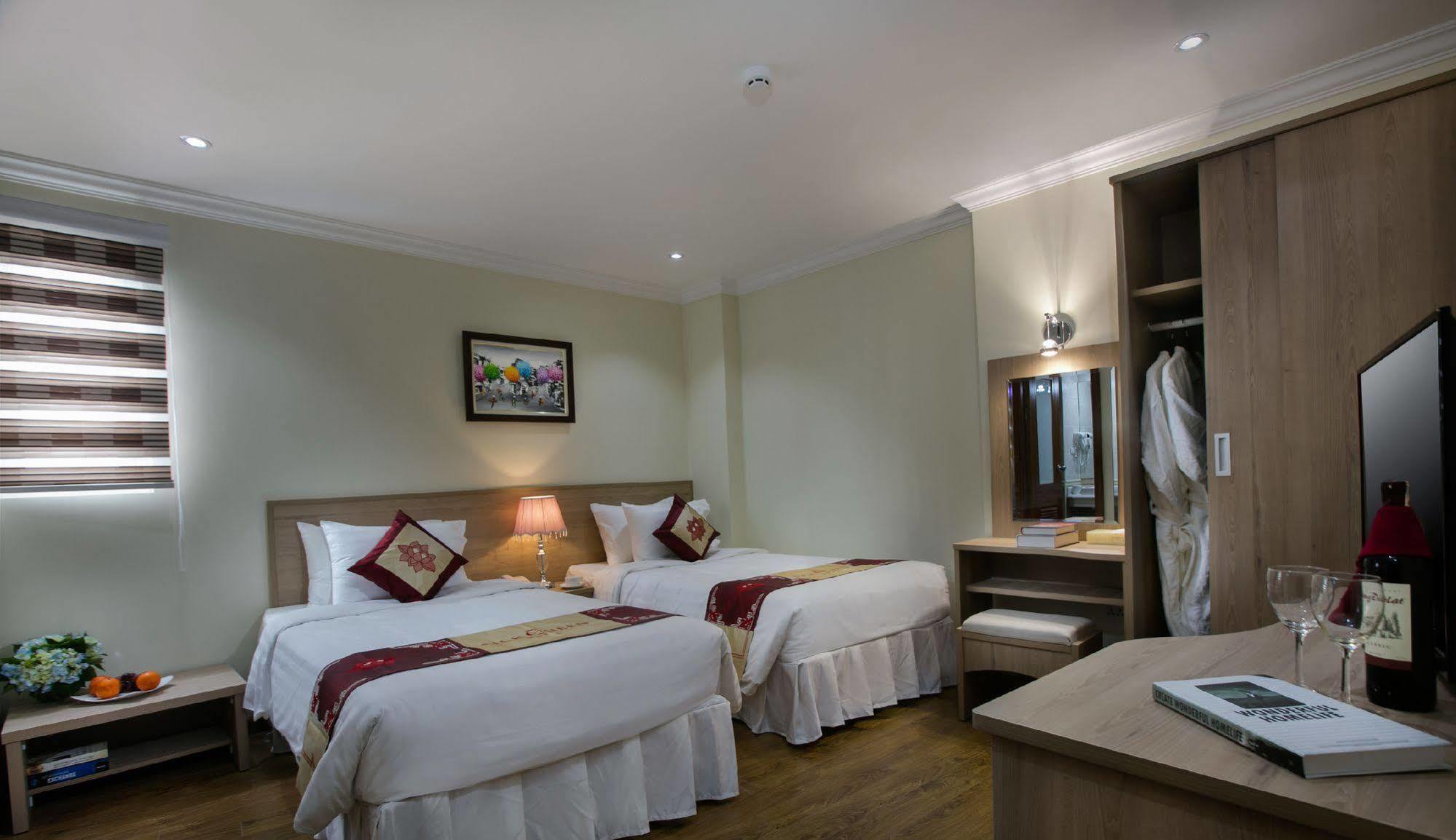 Silk Queen Grand Hanoi